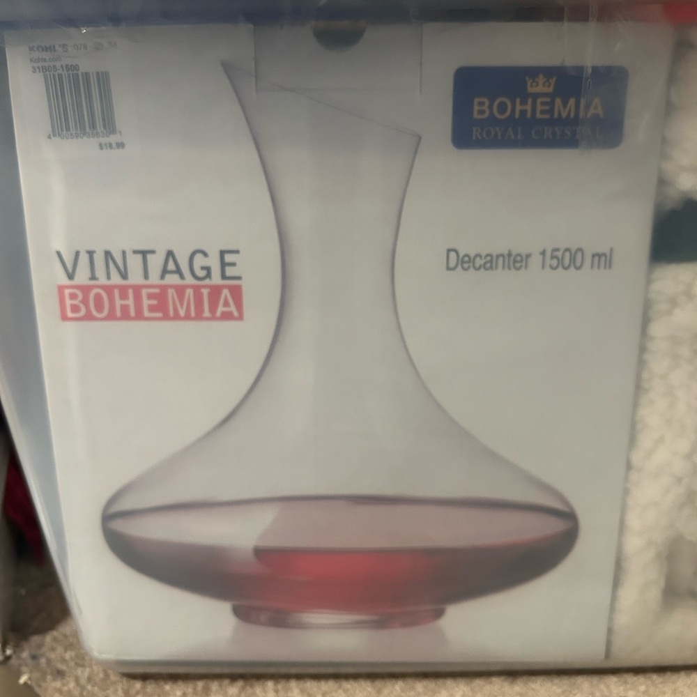 FOR NICK Vintage Decanter - Red